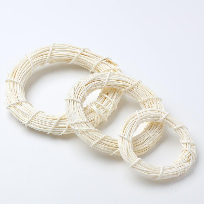 Natural White Rattan Wreath Hoop in 3 Sizes | DIY Witch Bell Wall Hangers | Flower Arrangement | Christmas Decor | DIY Decoden Decorations