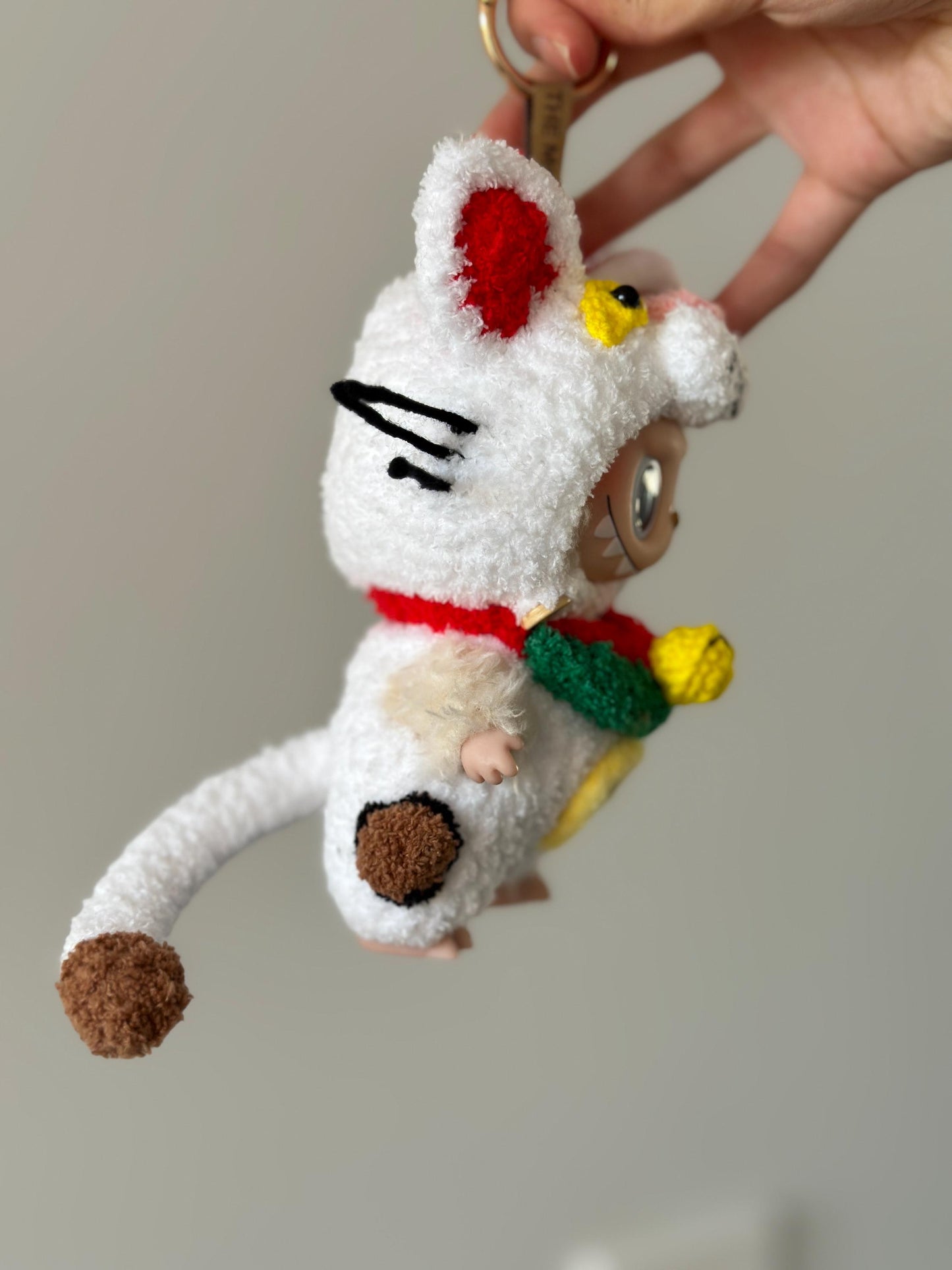 Handmade Maneki Neko Lucky Cat Crochet Labubu Clothes | Kawaii Good Fortune Charm for Labubu Lovers | Macaron & Have a Seat Compatible