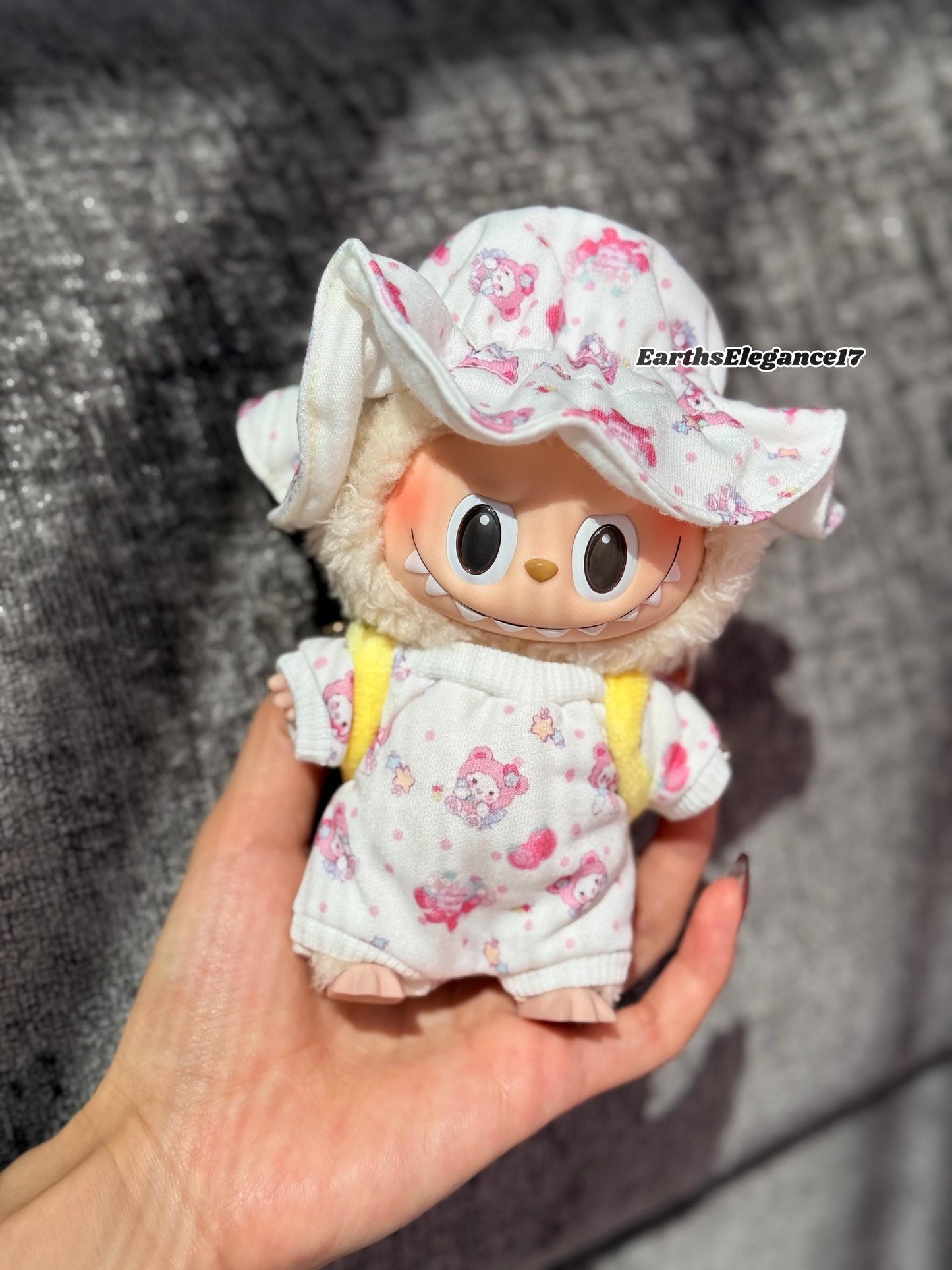 Handmade Baby-Themed Labubu Outfit – Cute Doll Clothes Set w/ Baby Hat & Mini Tumbler Backpack