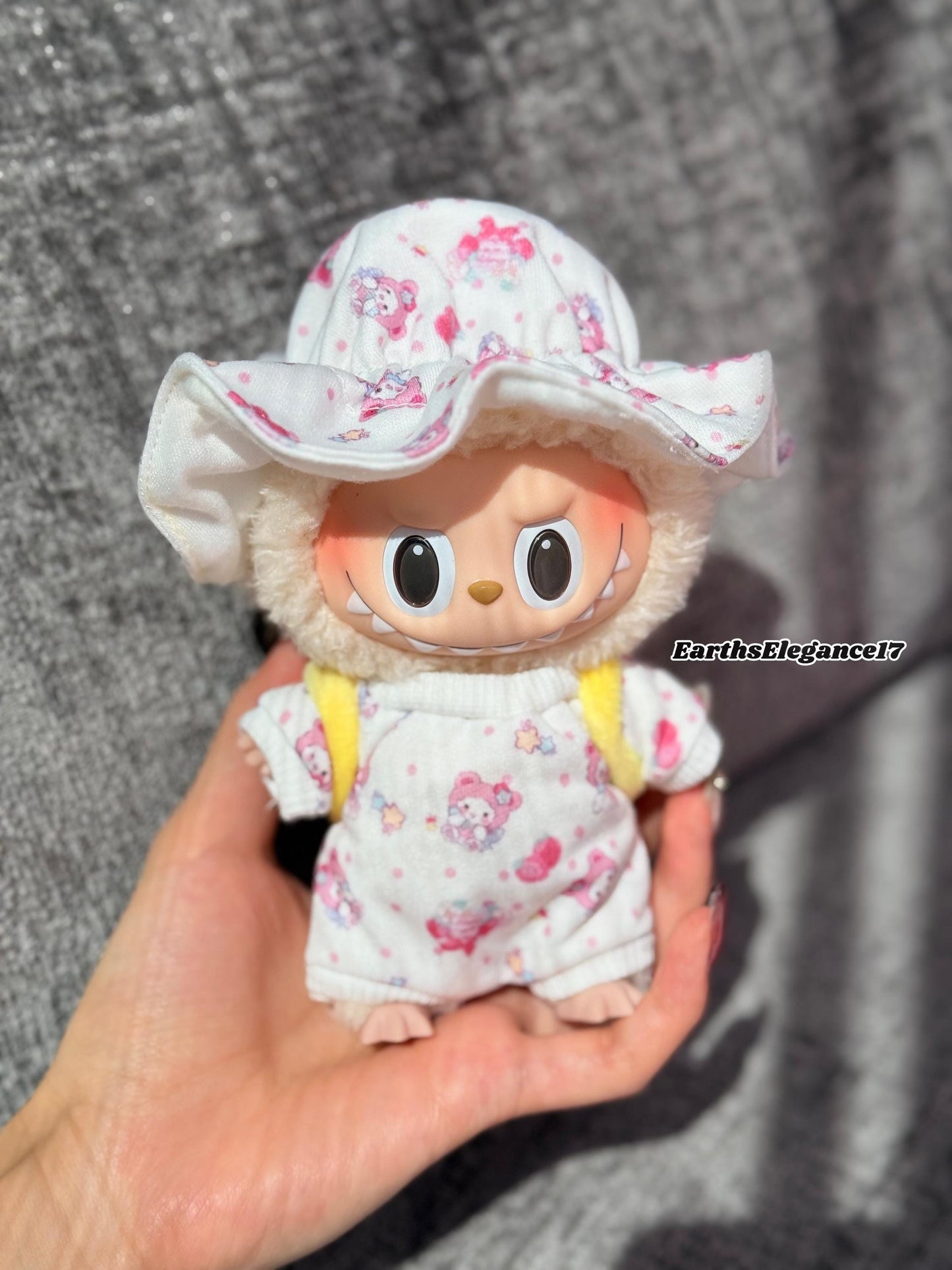 Handmade Baby-Themed Labubu Outfit – Cute Doll Clothes Set w/ Baby Hat & Mini Tumbler Backpack