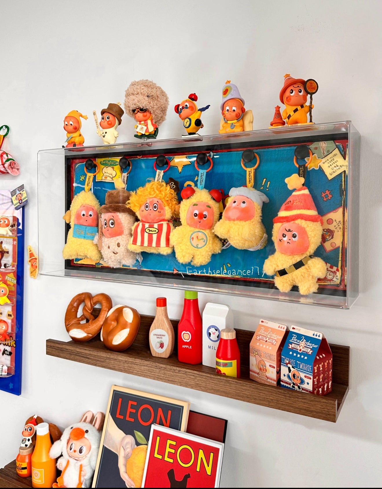 Pop Mart Plush Display Board- Twinkle Twinkle