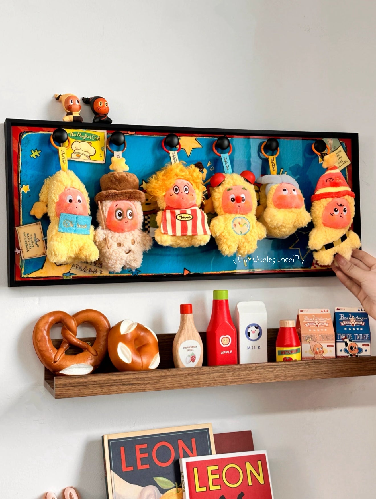 Pop Mart Plush Display Board- Twinkle Twinkle
