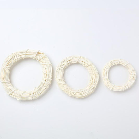 Natural White Rattan Wreath Hoop in 3 Sizes | DIY Witch Bell Wall Hangers | Flower Arrangement | Christmas Decor | DIY Decoden Decorations