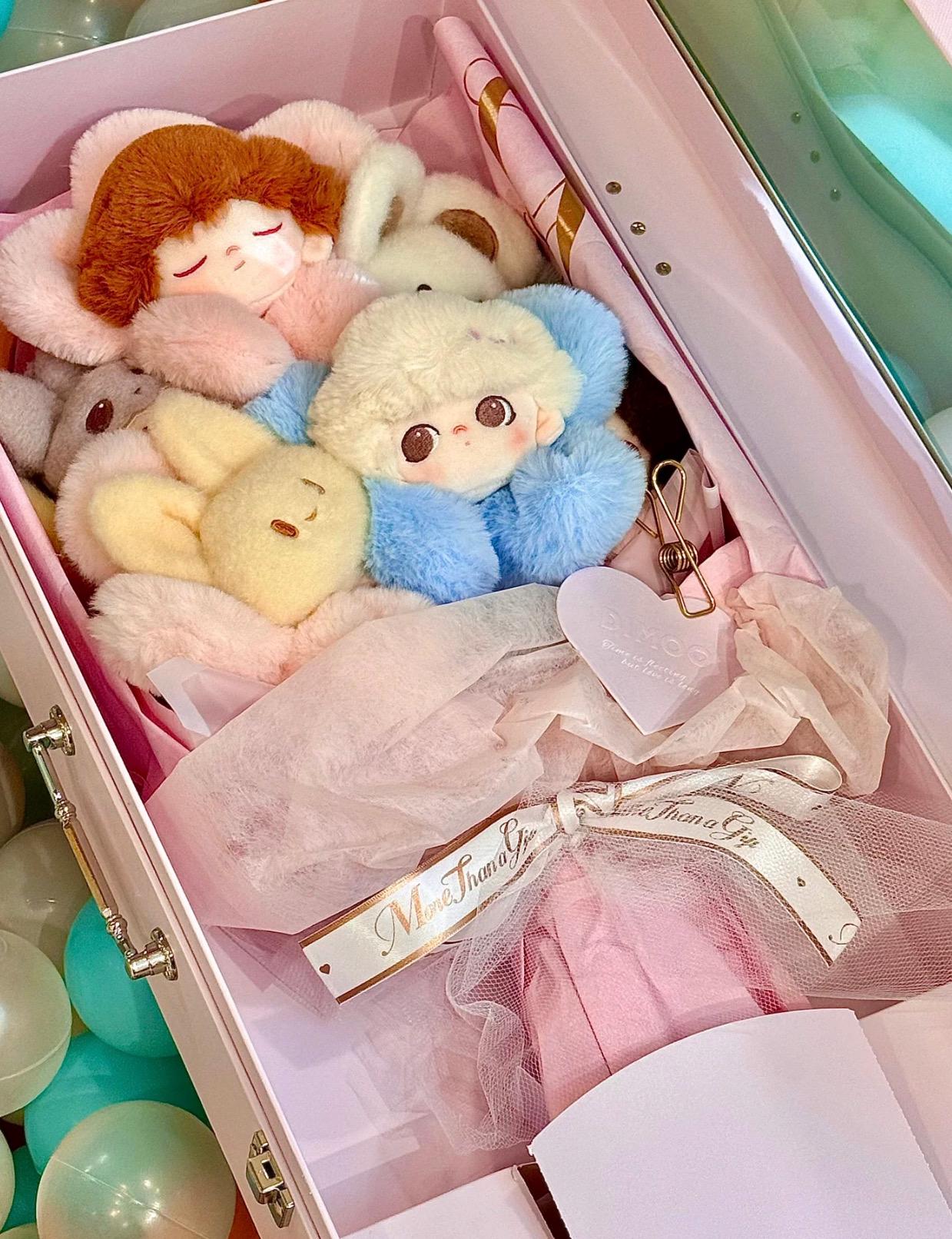 DIMOO More Than a Gift Bouquet Box Plush Flower Gifts Light Pink Leather Box Valentine’s Day Bouquet| Graduation Bouquet Gift|Dating Bouquet