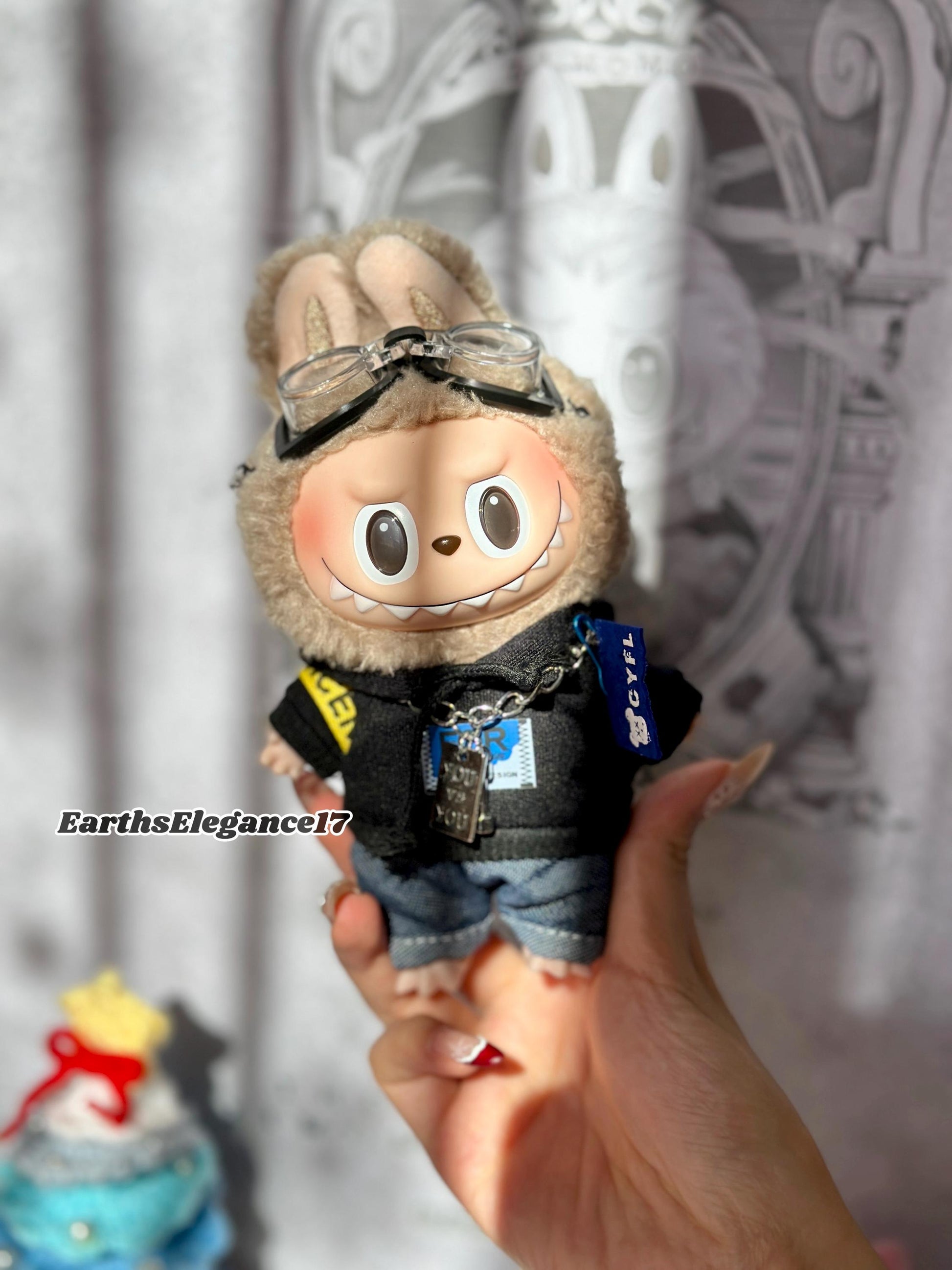 Handmade Labubu Swaggy Rapper Outfit | Labubu Clothes |Handcrafted Hoodie, Goggles, Chain Necklace | Unique Streetwear Style for Collectors