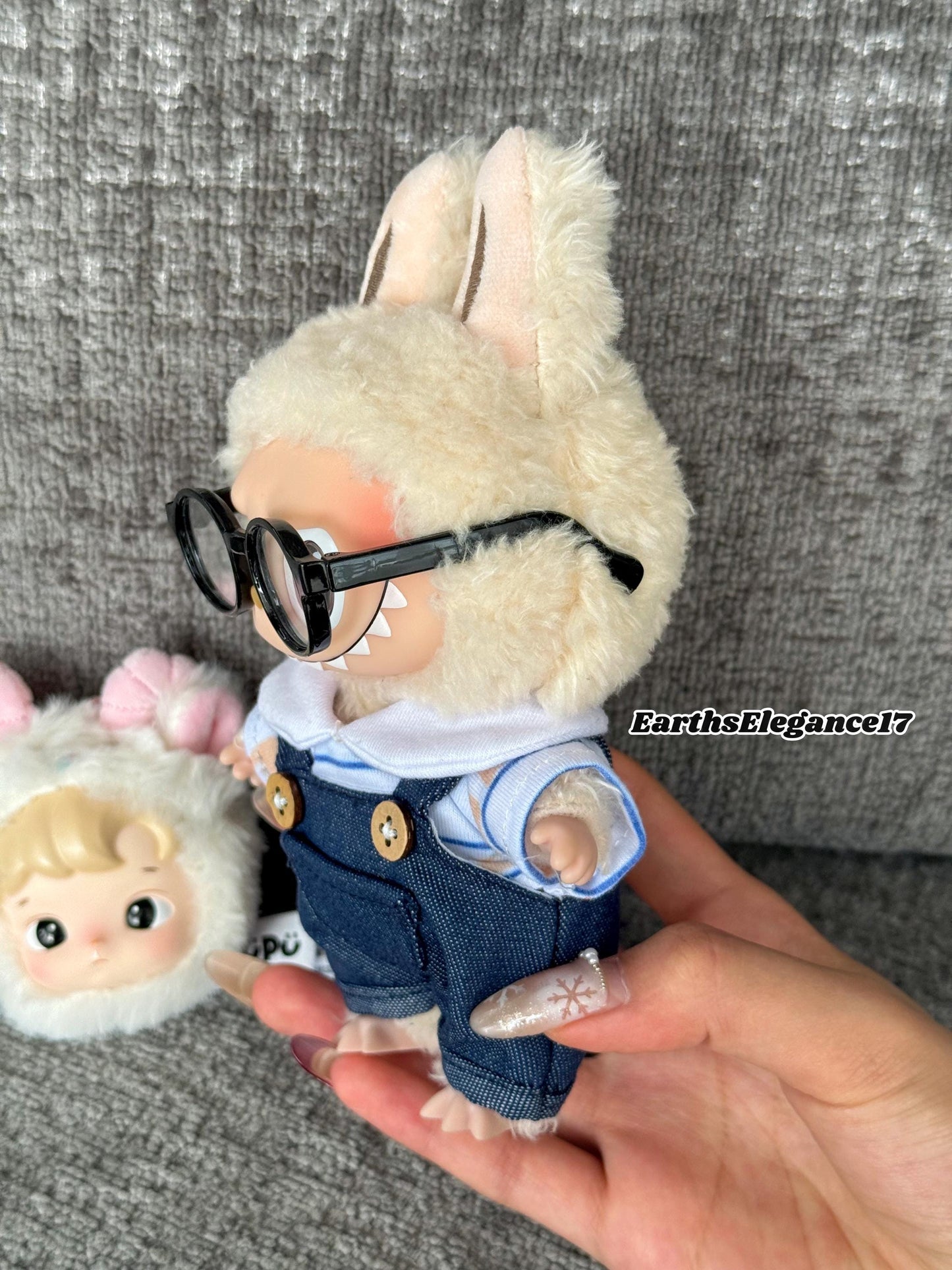 Handmade Kawaii Denim Overall Set for Labubu Dolls – Patterned Shirt, Labubu Glasses | Cute Doll Clothes Gift Labubu Keychain Outfits|
