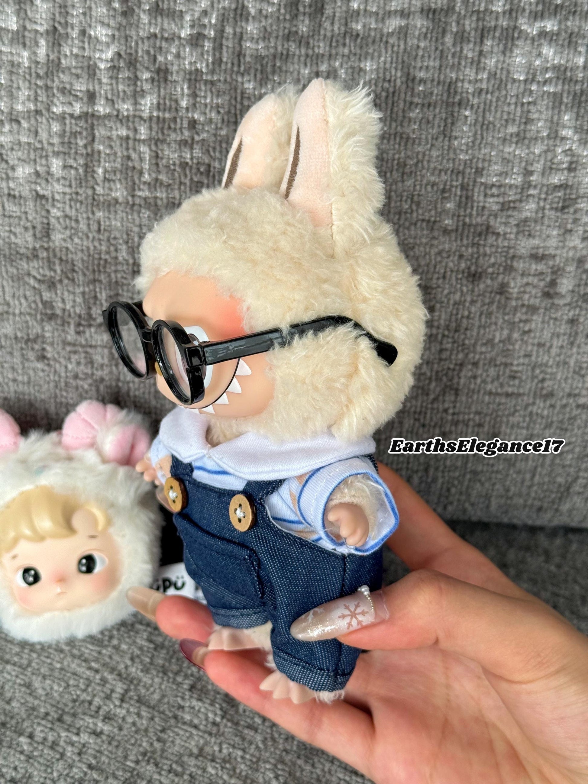 Handmade Kawaii Denim Overall Set for Labubu Dolls – Patterned Shirt, Labubu Glasses | Cute Doll Clothes Gift Labubu Keychain Outfits|