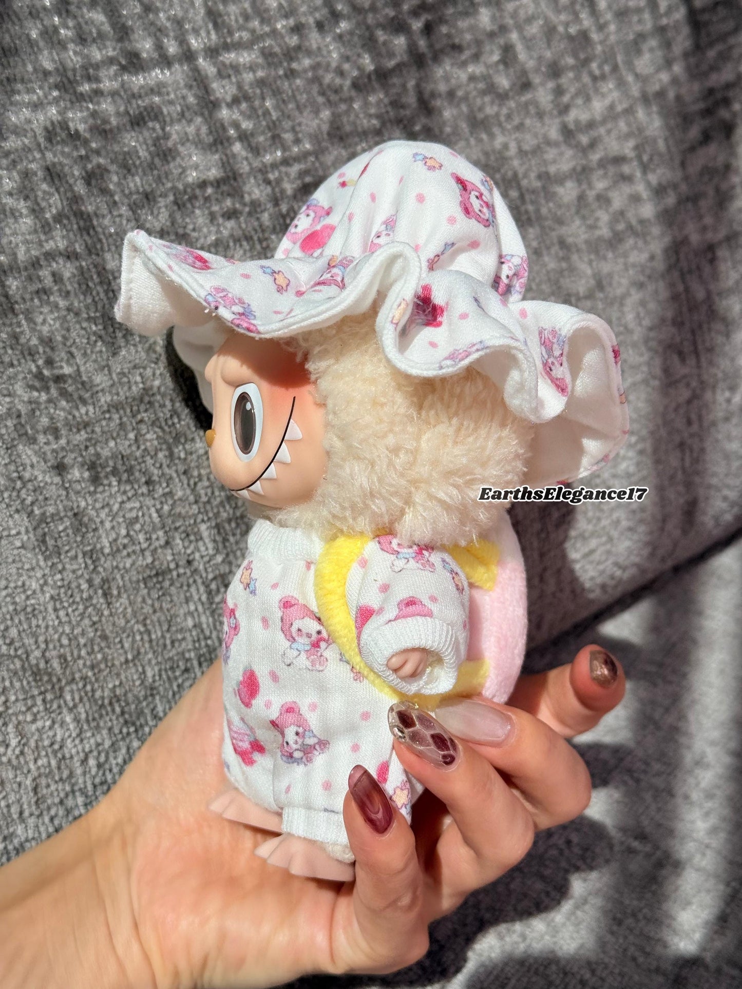 Handmade Baby-Themed Labubu Outfit – Cute Doll Clothes Set w/ Baby Hat & Mini Tumbler Backpack
