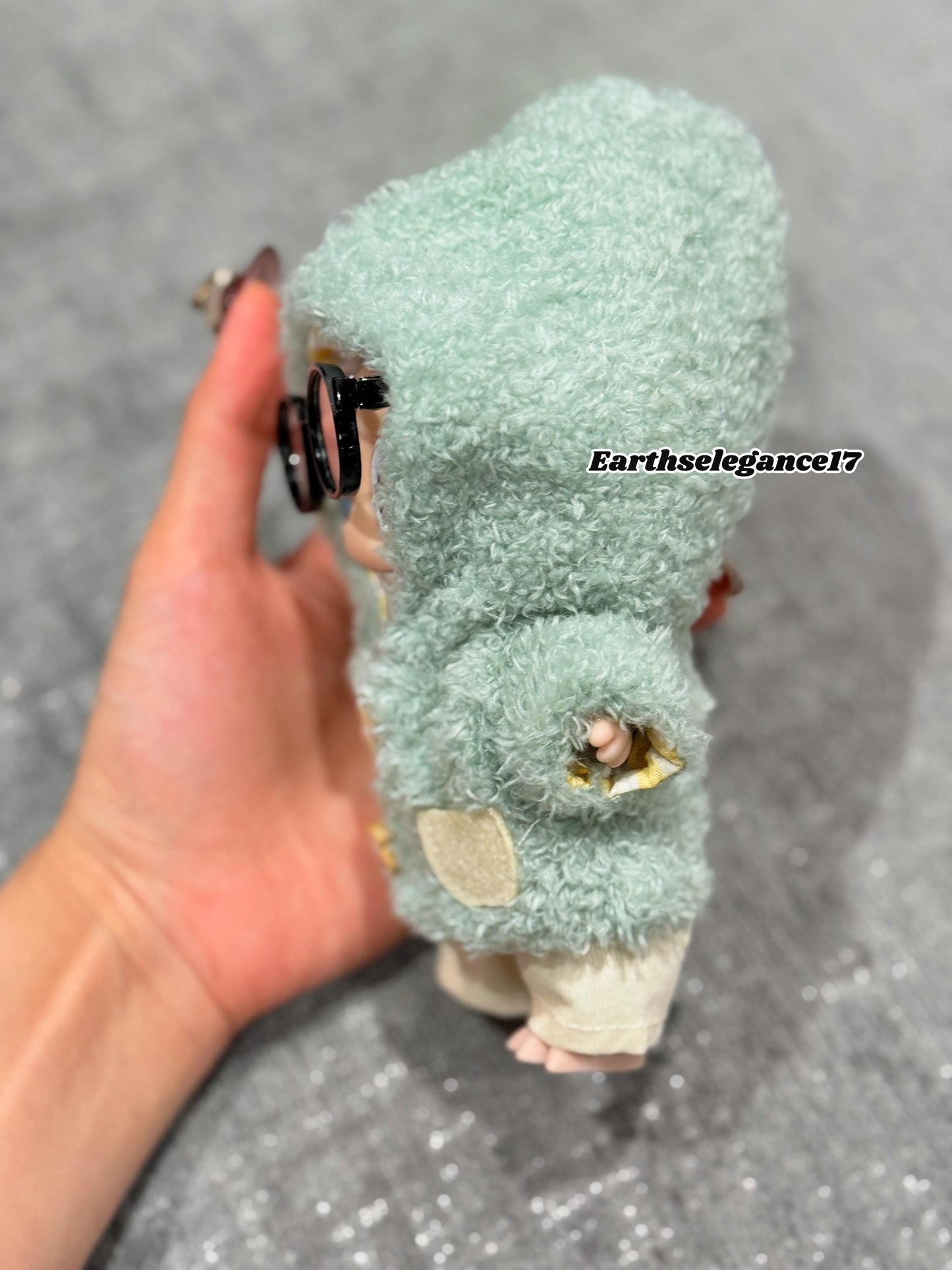 Handmade Labubu Clothes Fluffy Green Coat, Glasses & Pants | Labubu Outfits, Labubu Accessories, Labubu Dress, 17cm Doll Clothes, Cozy look