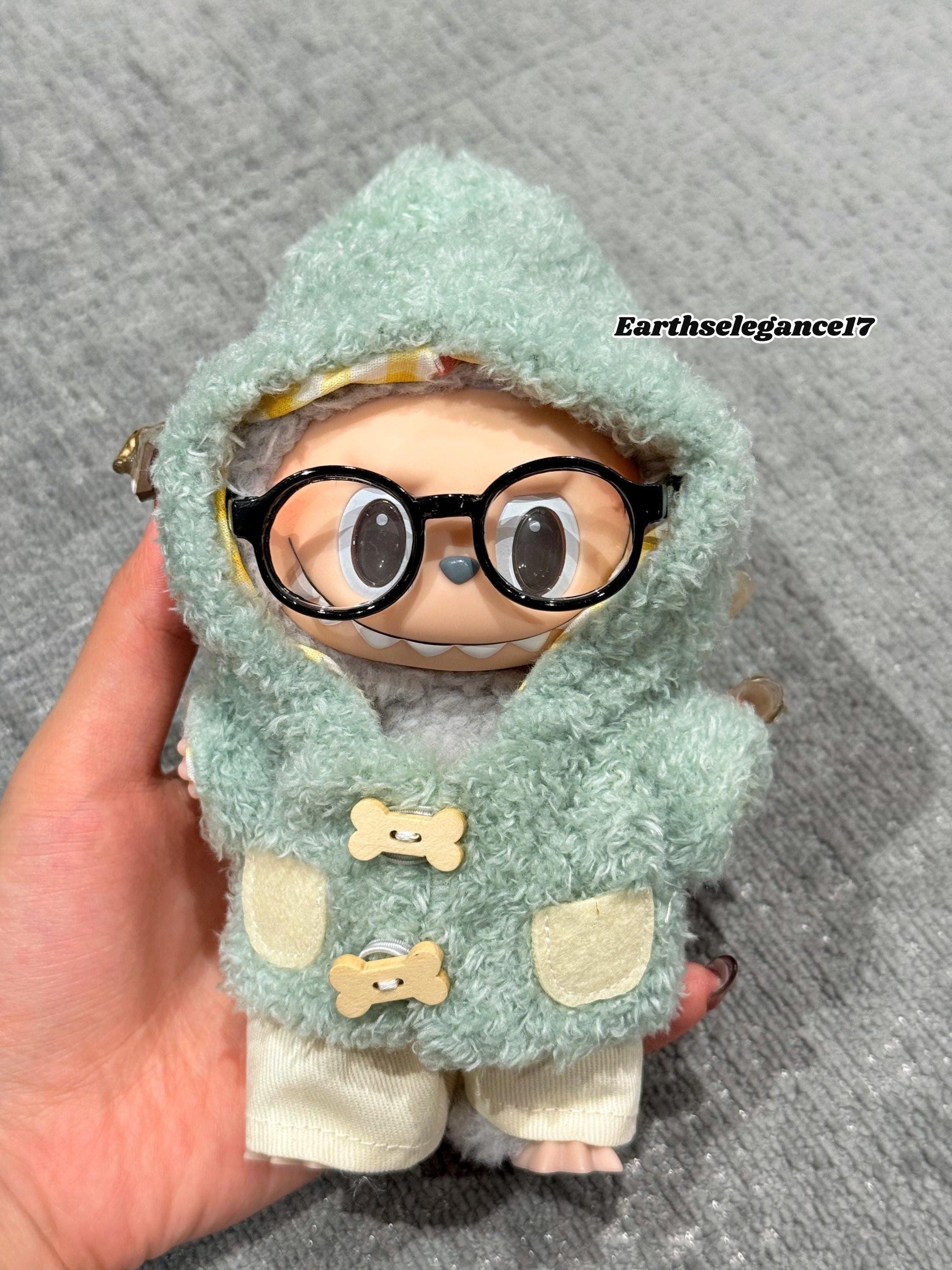 Handmade Labubu Clothes Fluffy Green Coat, Glasses & Pants | Labubu Outfits, Labubu Accessories, Labubu Dress, 17cm Doll Clothes, Cozy look