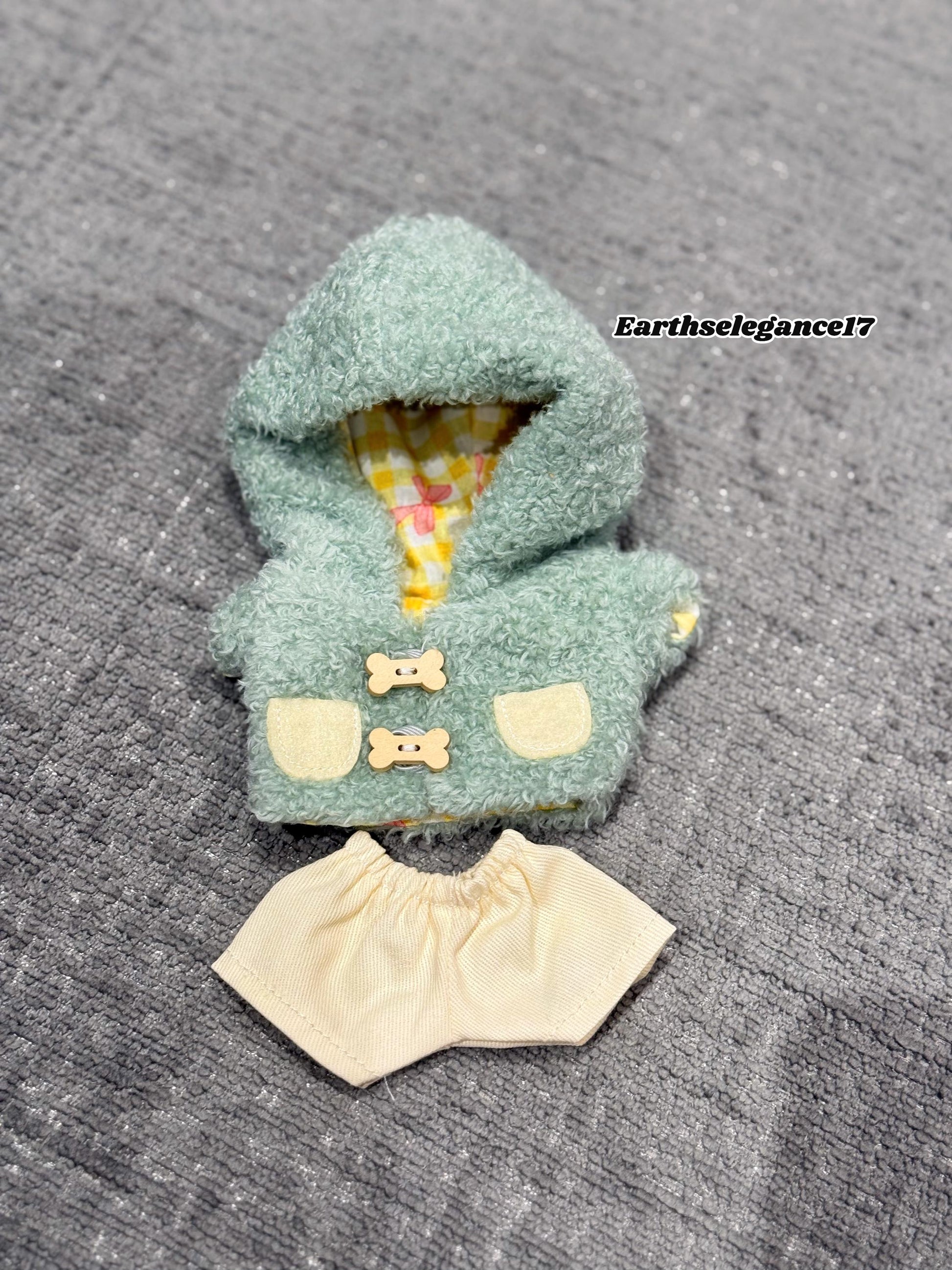 Handmade Labubu Clothes Fluffy Green Coat, Glasses & Pants | Labubu Outfits, Labubu Accessories, Labubu Dress, 17cm Doll Clothes, Cozy look