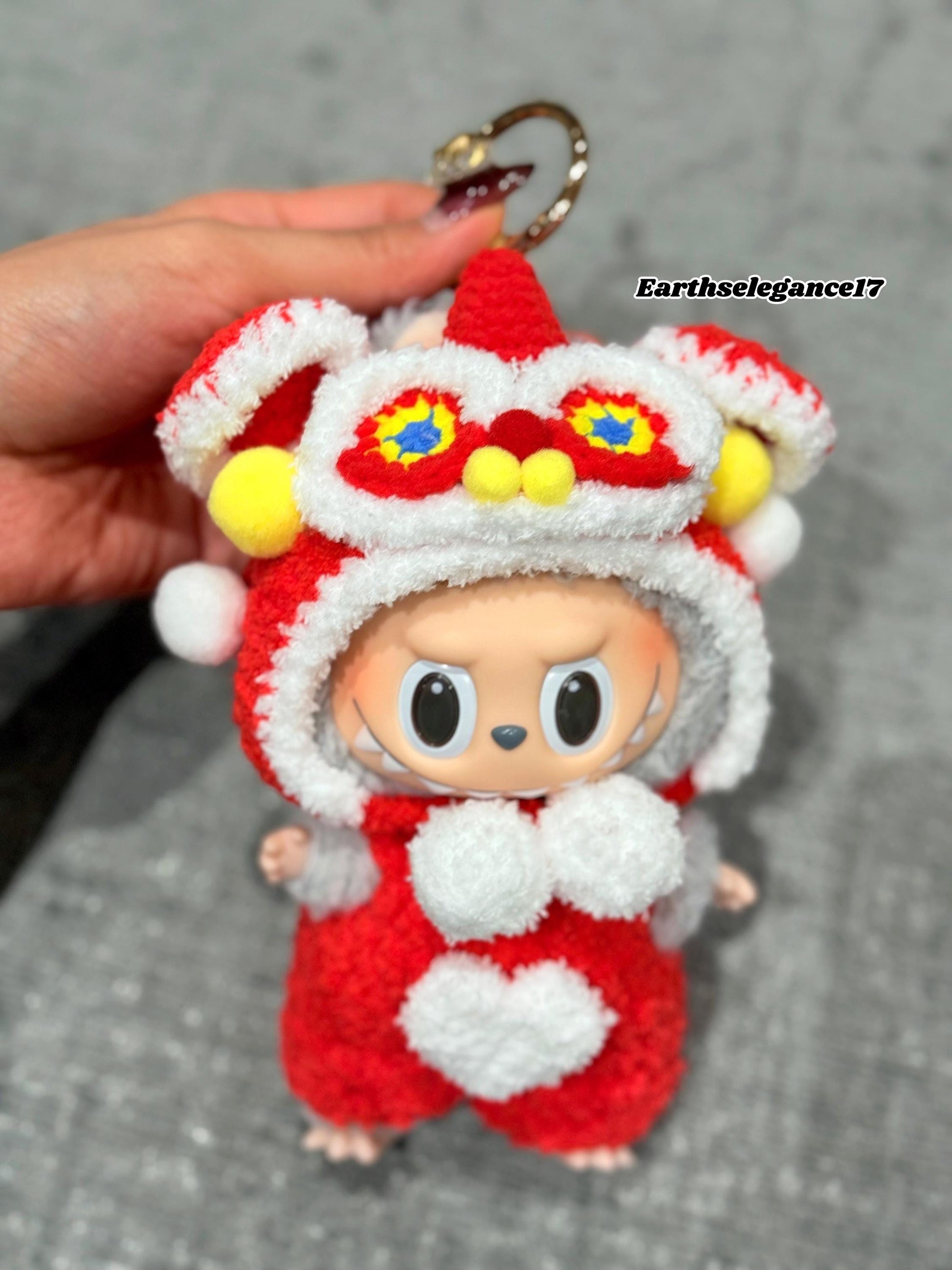 Handmade Chinese Lion Dance Outfit for Labubu Macaron, 17cm Doll Clothes, Crochet Costume, Lunar New Year, Doll Accessories, Gift Idea
